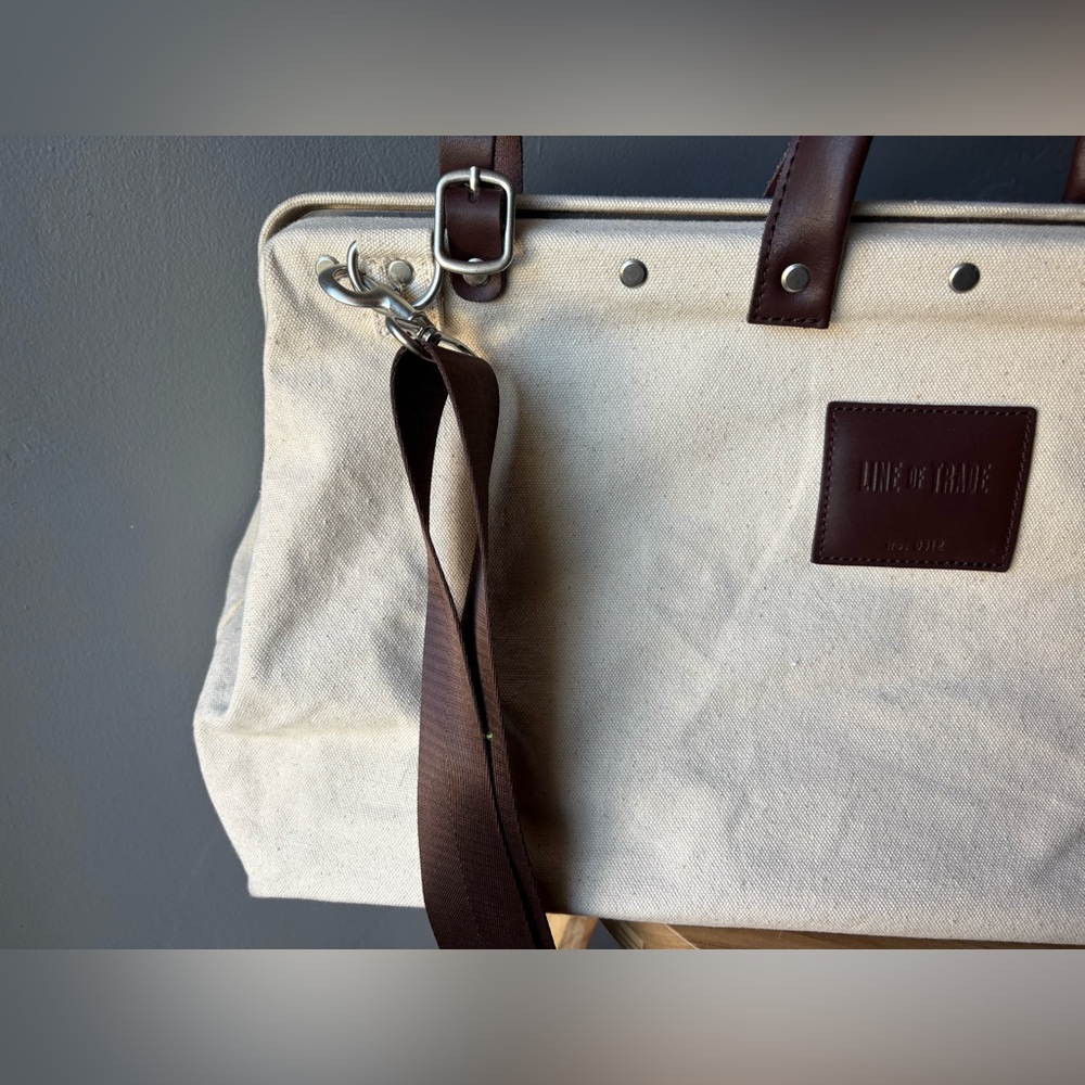 Line of Trade Weekender Bag - Off-White/Brown - Picture 3 of 13